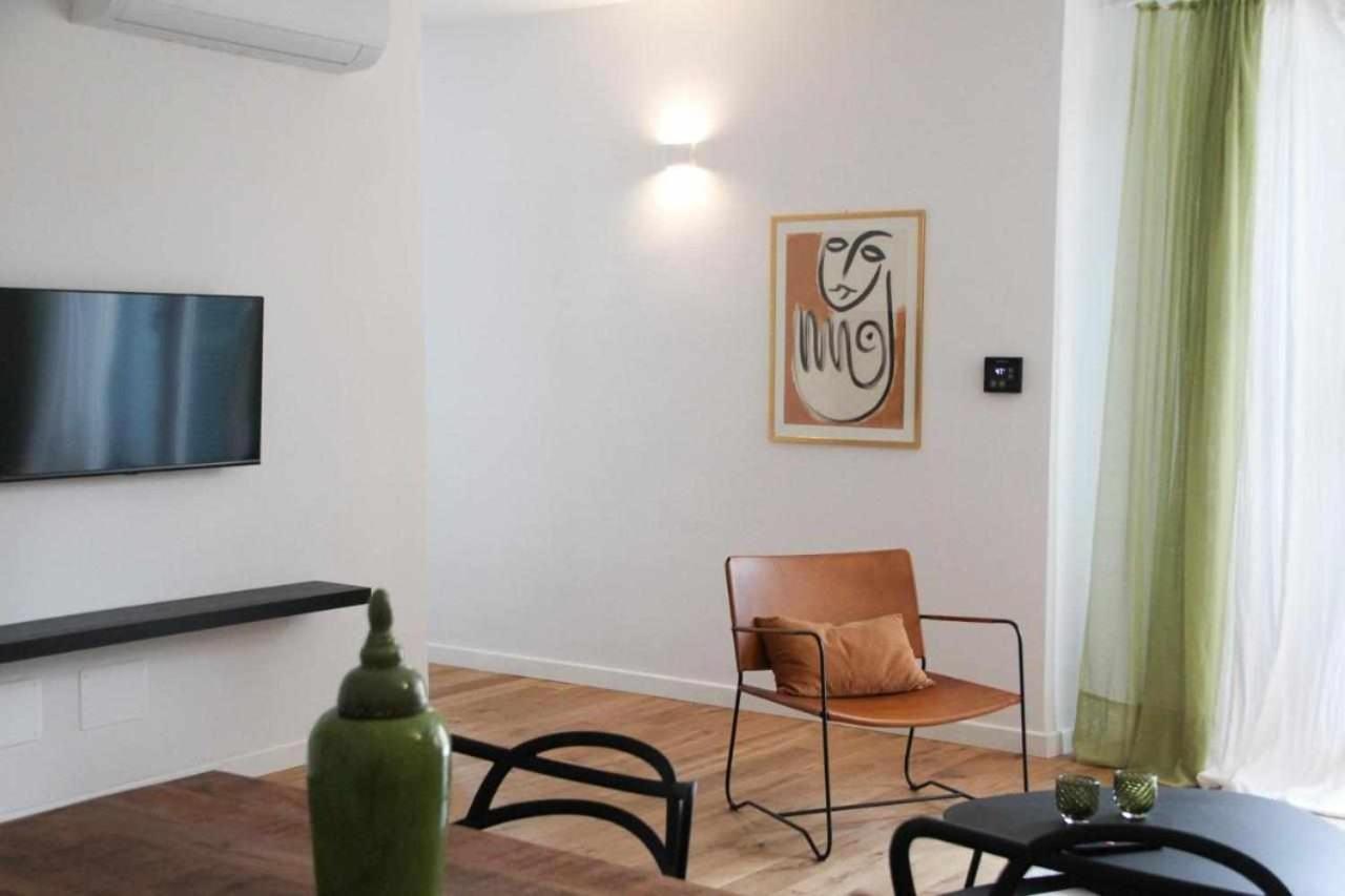 Waterfront Balcony I Grani 1 Resort Style Suite Livorno Exteriér fotografie